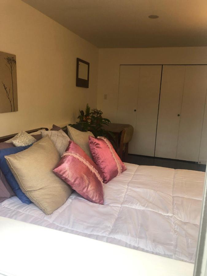 Quiet-Comfy 3 Bedroom Home On A Tree Lined Street In Kits Vancouver Esterno foto