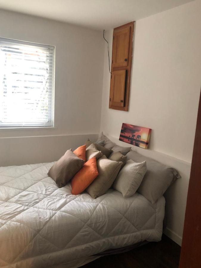 Quiet-Comfy 3 Bedroom Home On A Tree Lined Street In Kits Vancouver Esterno foto