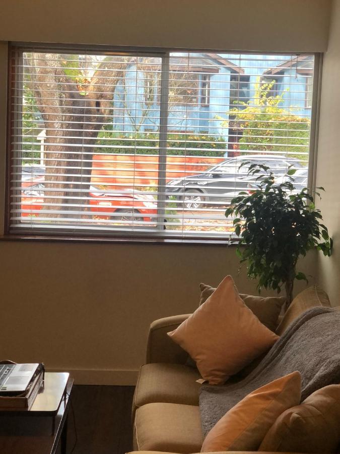 Quiet-Comfy 3 Bedroom Home On A Tree Lined Street In Kits Vancouver Esterno foto